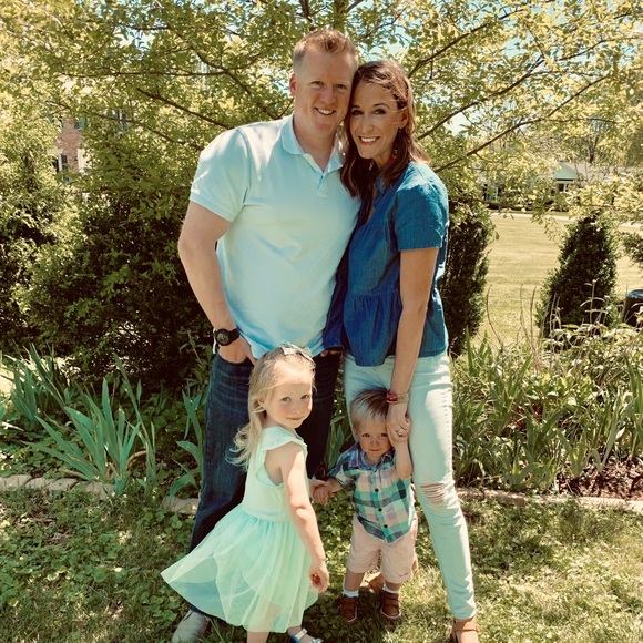 Meet your Posher, Kristine - Picture 1 of 1